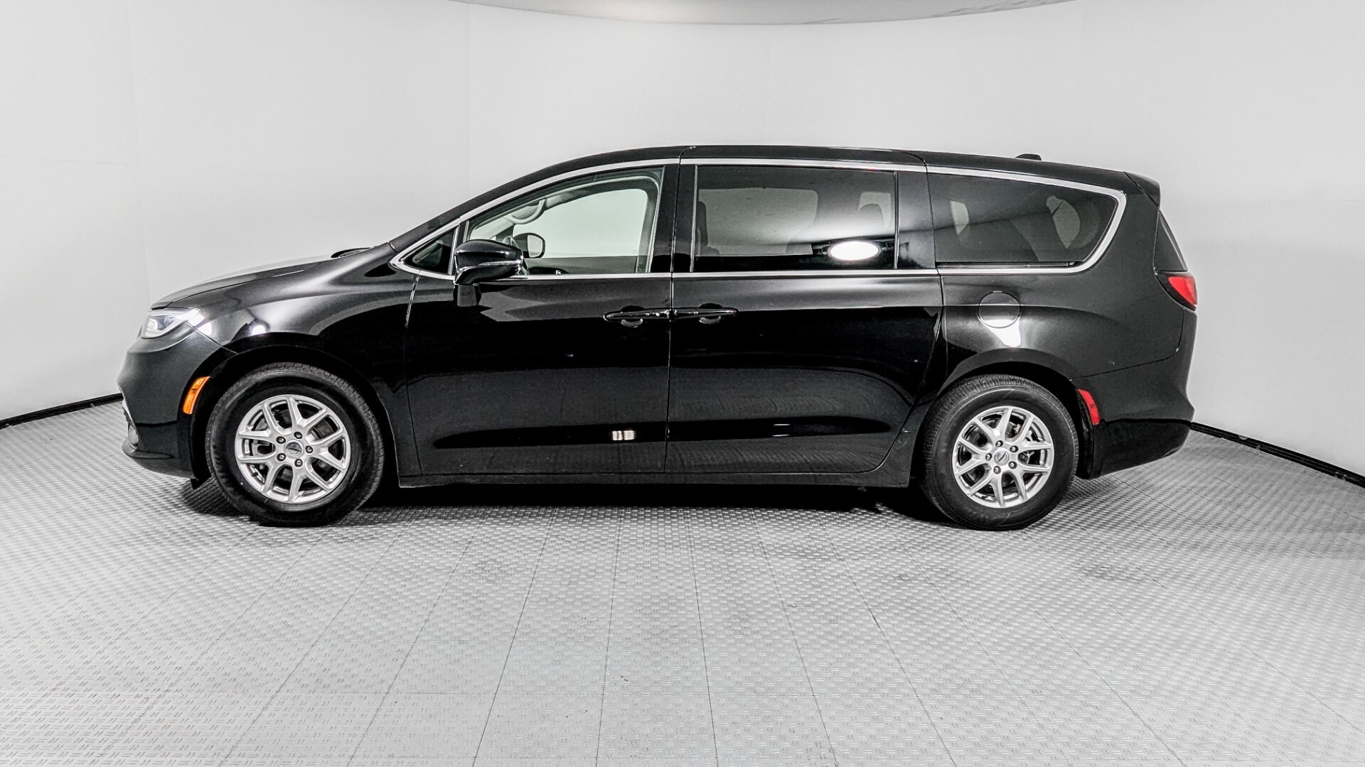 Florida Fine Cars - Used vehicle - MINIVAN CHRYSLER PACIFICA 2024