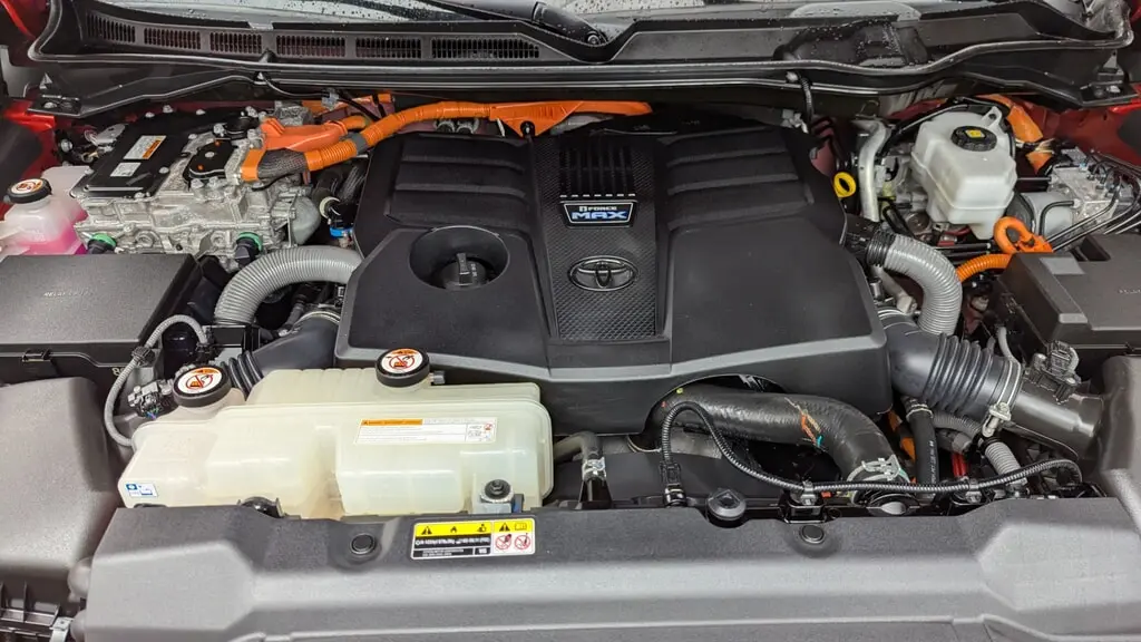 2024 TOYOTA TUNDRA 4WD PLATINUM HYBRID photo 31