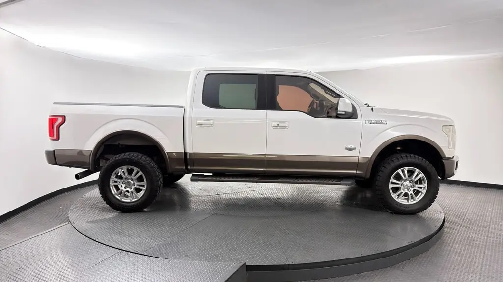 2016 FORD F-150 XLT photo 8