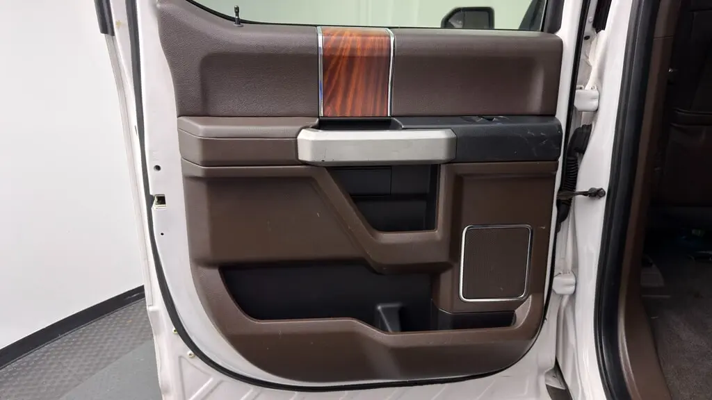 2016 FORD F-150 XLT photo 15
