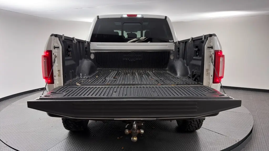 2016 FORD F-150 XLT photo 17