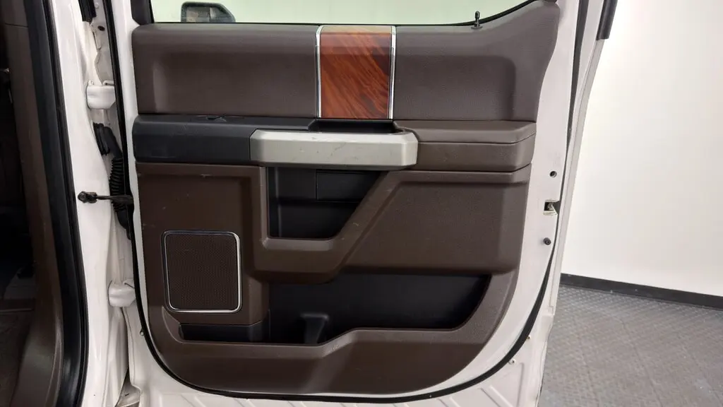 2016 FORD F-150 XLT photo 20