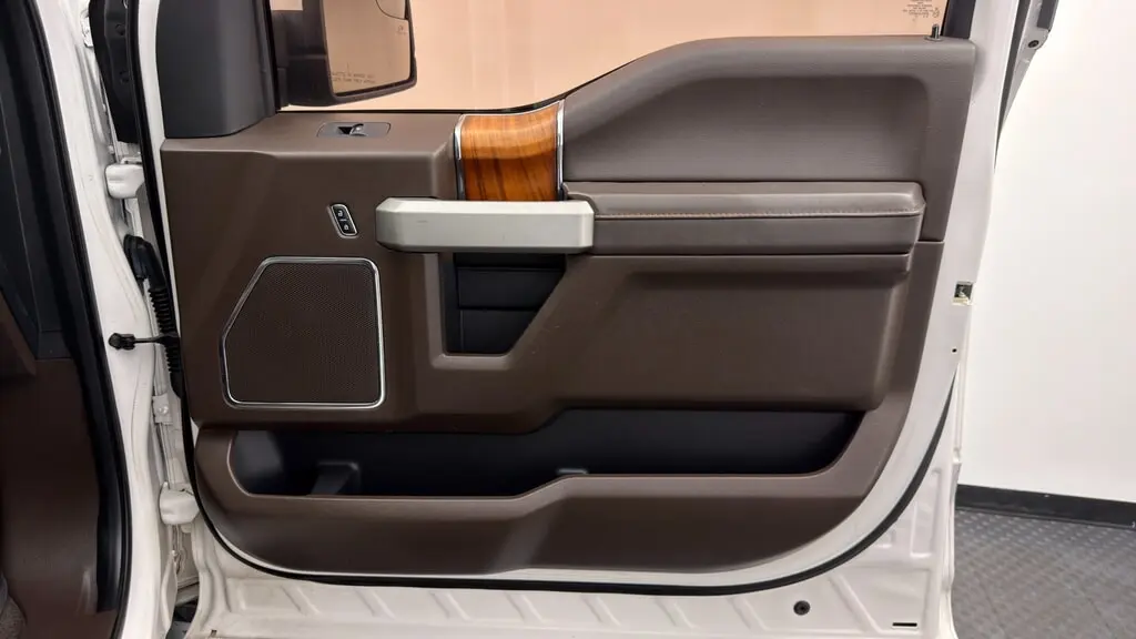 2016 FORD F-150 XLT photo 22