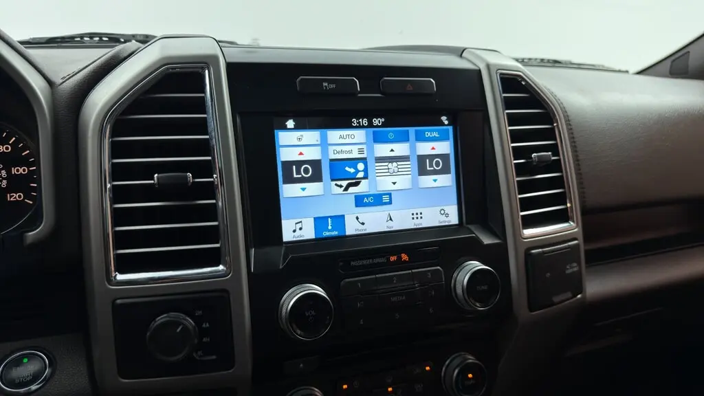 2016 FORD F-150 XLT photo 30