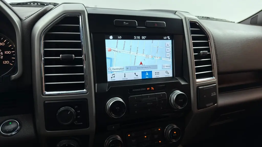 2016 FORD F-150 XLT photo 32