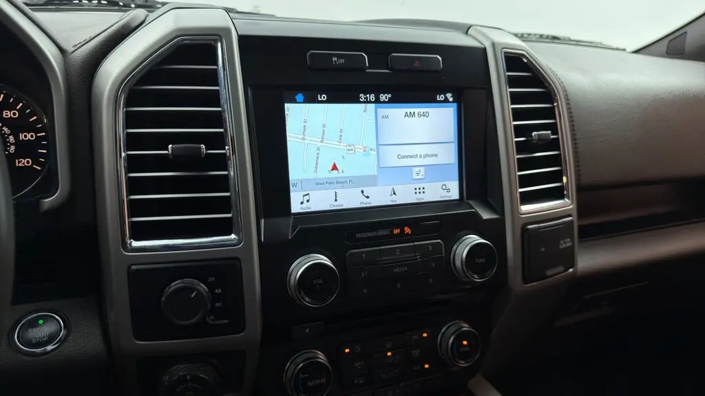 2016 FORD F-150 XLT photo 35
