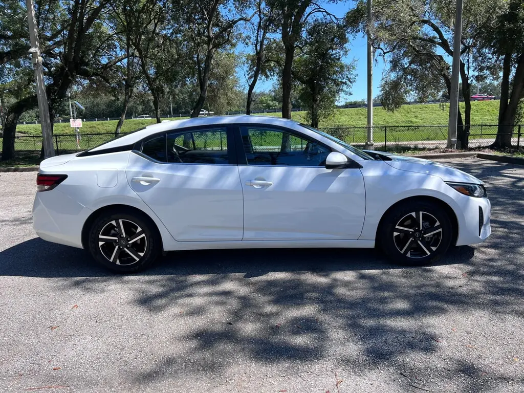 2024 NISSAN SENTRA SV photo 4