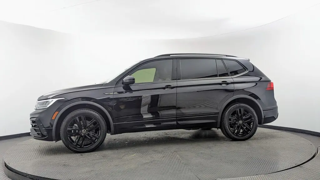 Florida Fine Cars - Used VOLKSWAGEN TIGUAN 2022 MIAMI SE R-LINE BLACK