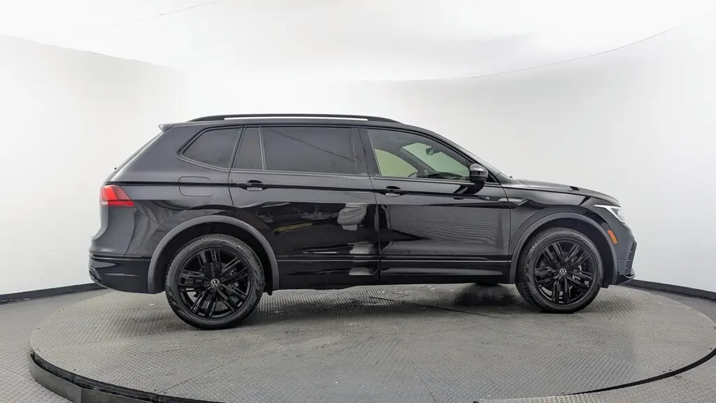 Florida Fine Cars - Used VOLKSWAGEN TIGUAN 2022 MIAMI SE R-LINE BLACK