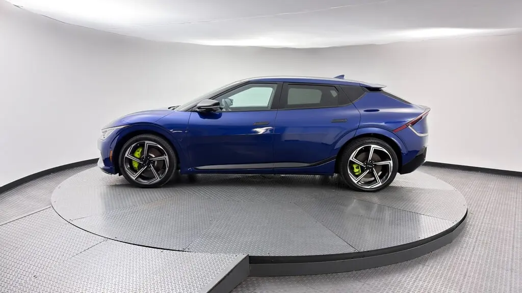 2023 KIA EV6 GT photo 2
