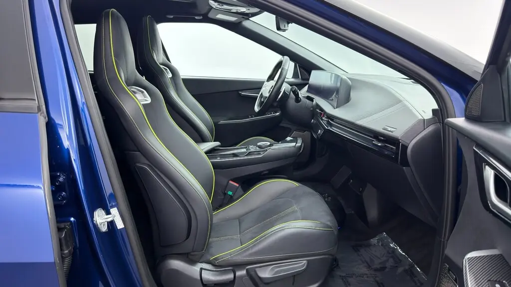 2023 KIA EV6 GT photo 21