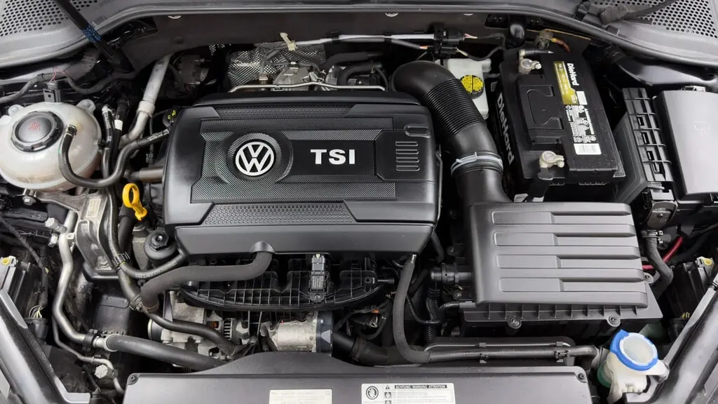2018 VOLKSWAGEN GOLF S photo 34