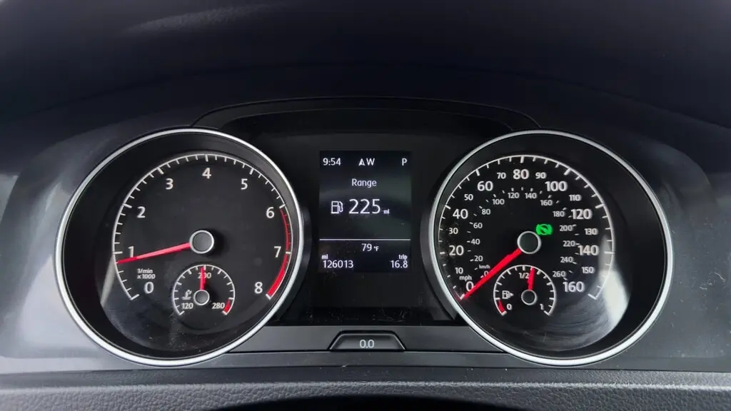 2018 VOLKSWAGEN GOLF S photo 26