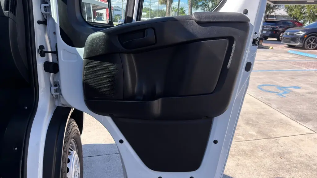 2023 RAM PROMASTER photo 18