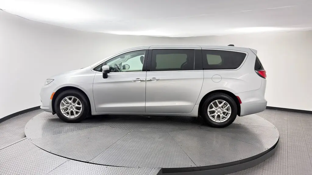 Florida Fine Cars - Used CHRYSLER PACIFICA 2023 WEST PALM TOURING L