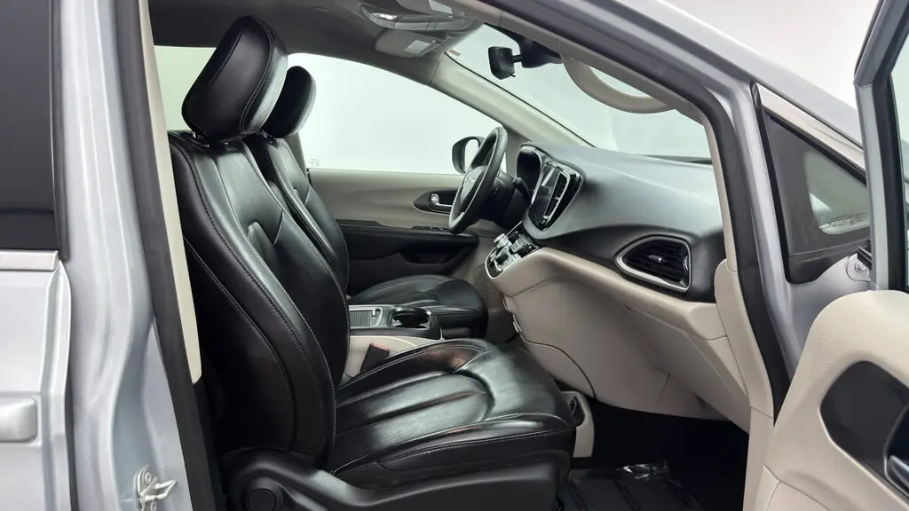 Florida Fine Cars - Used CHRYSLER PACIFICA 2023 WEST PALM TOURING L