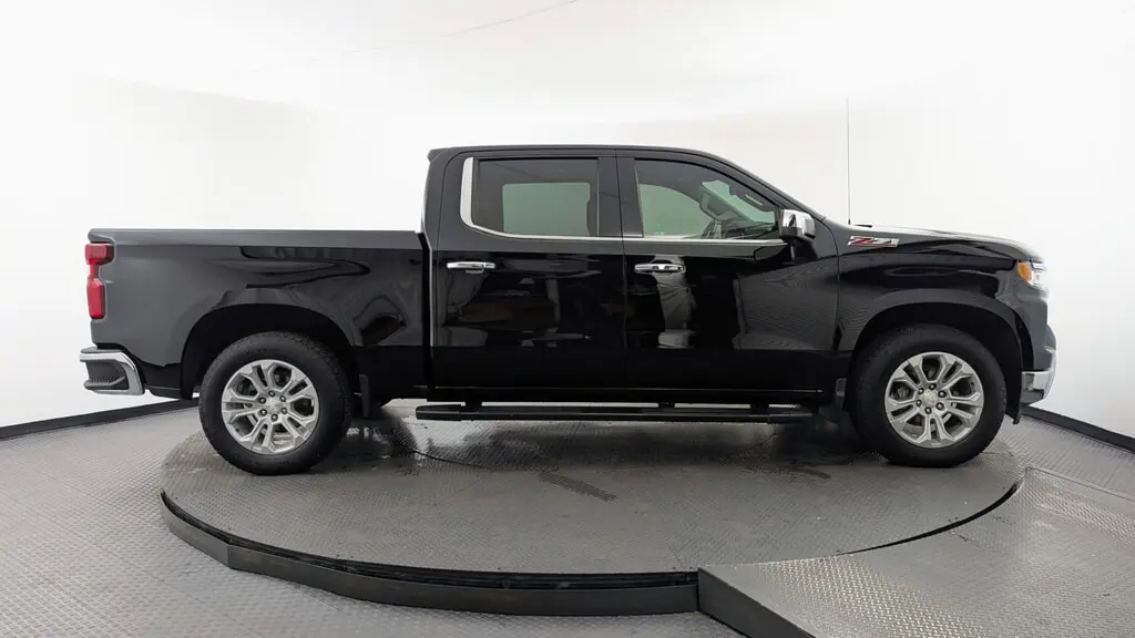 2023 CHEVROLET SILVERADO 1500 LTZ photo 8