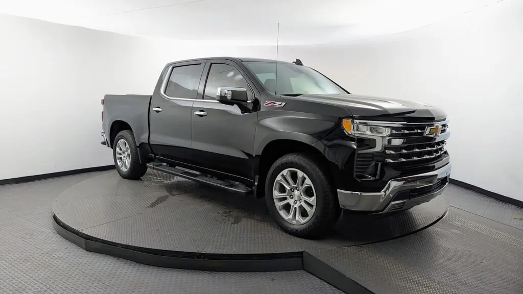 2023 CHEVROLET SILVERADO 1500 LTZ photo 10