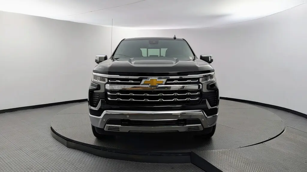 2023 CHEVROLET SILVERADO 1500 LTZ photo 11