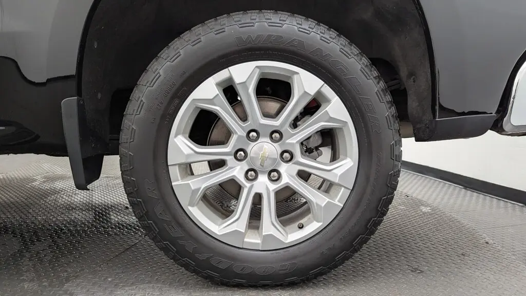 2023 CHEVROLET SILVERADO 1500 LTZ photo 32