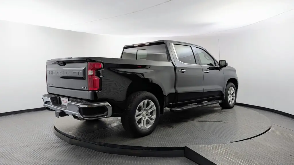 2023 CHEVROLET SILVERADO 1500 LTZ photo 7