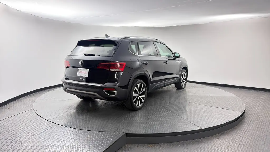 2023 VOLKSWAGEN TAOS SE photo 7