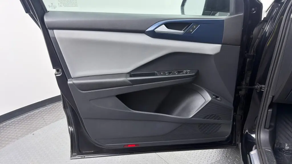 2023 VOLKSWAGEN TAOS SE photo 12