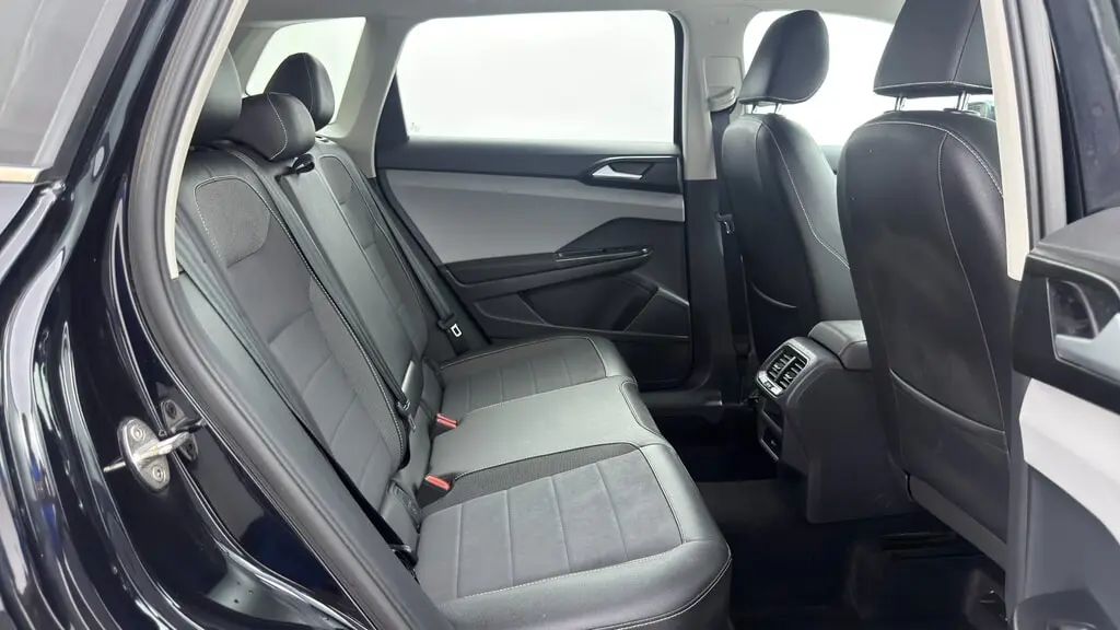 2023 VOLKSWAGEN TAOS SE photo 18