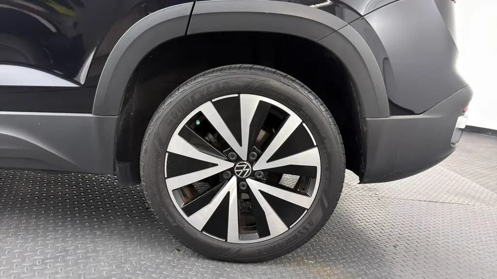 2023 VOLKSWAGEN TAOS SE photo 37