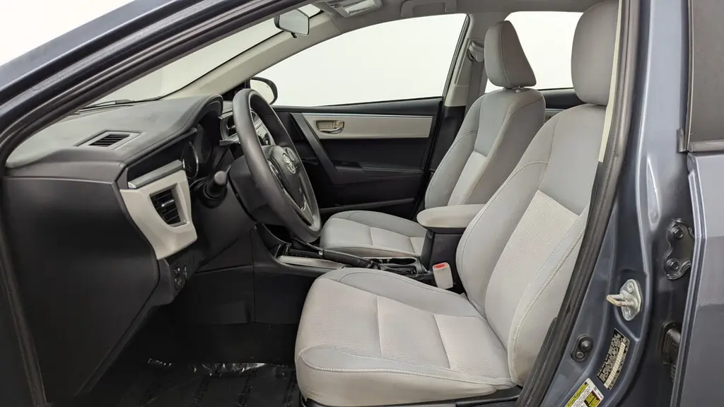 2014 TOYOTA COROLLA LE photo 13