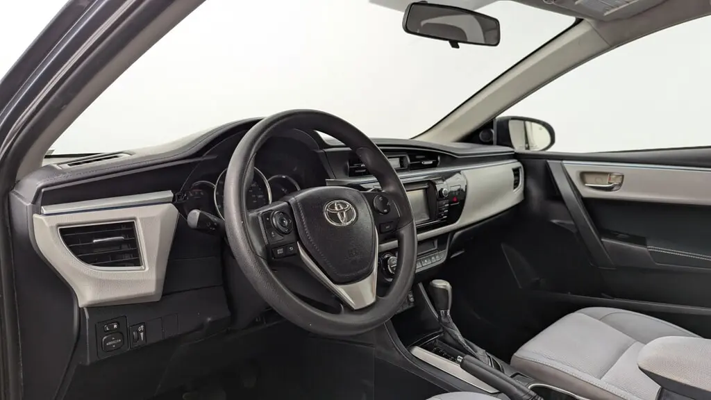 2014 TOYOTA COROLLA LE photo 23