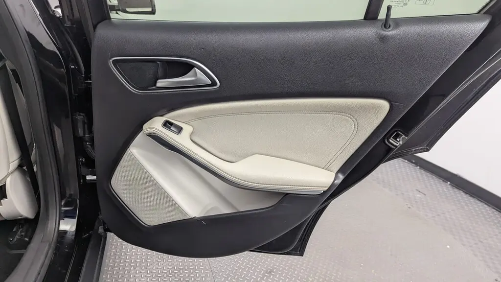 Florida Fine Cars - Used MERCEDES-BENZ GLA-CLASS 2015 MIAMI GLA 250