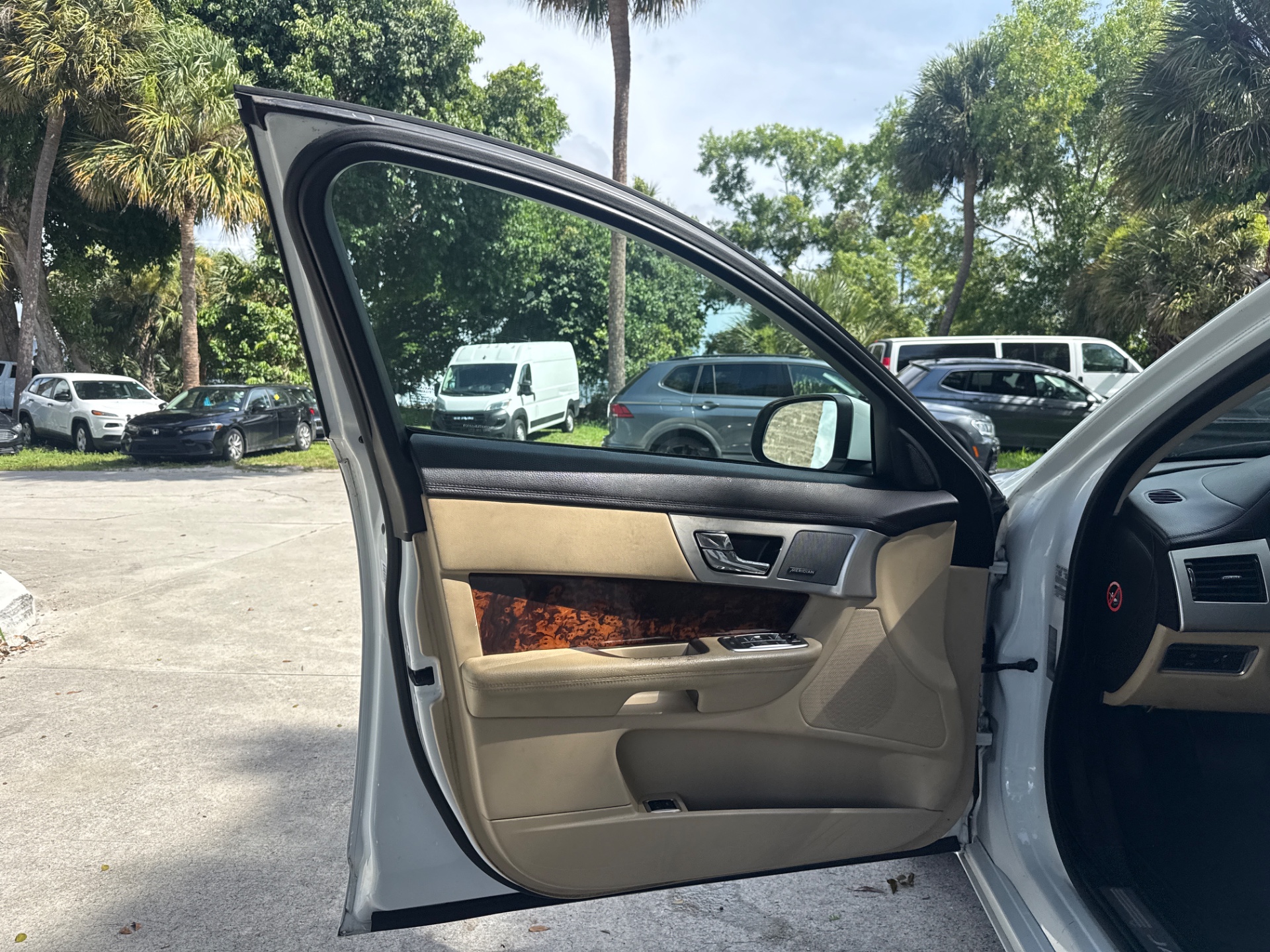 Florida Fine Cars - Used vehicle - SEDAN JAGUAR XF 2014