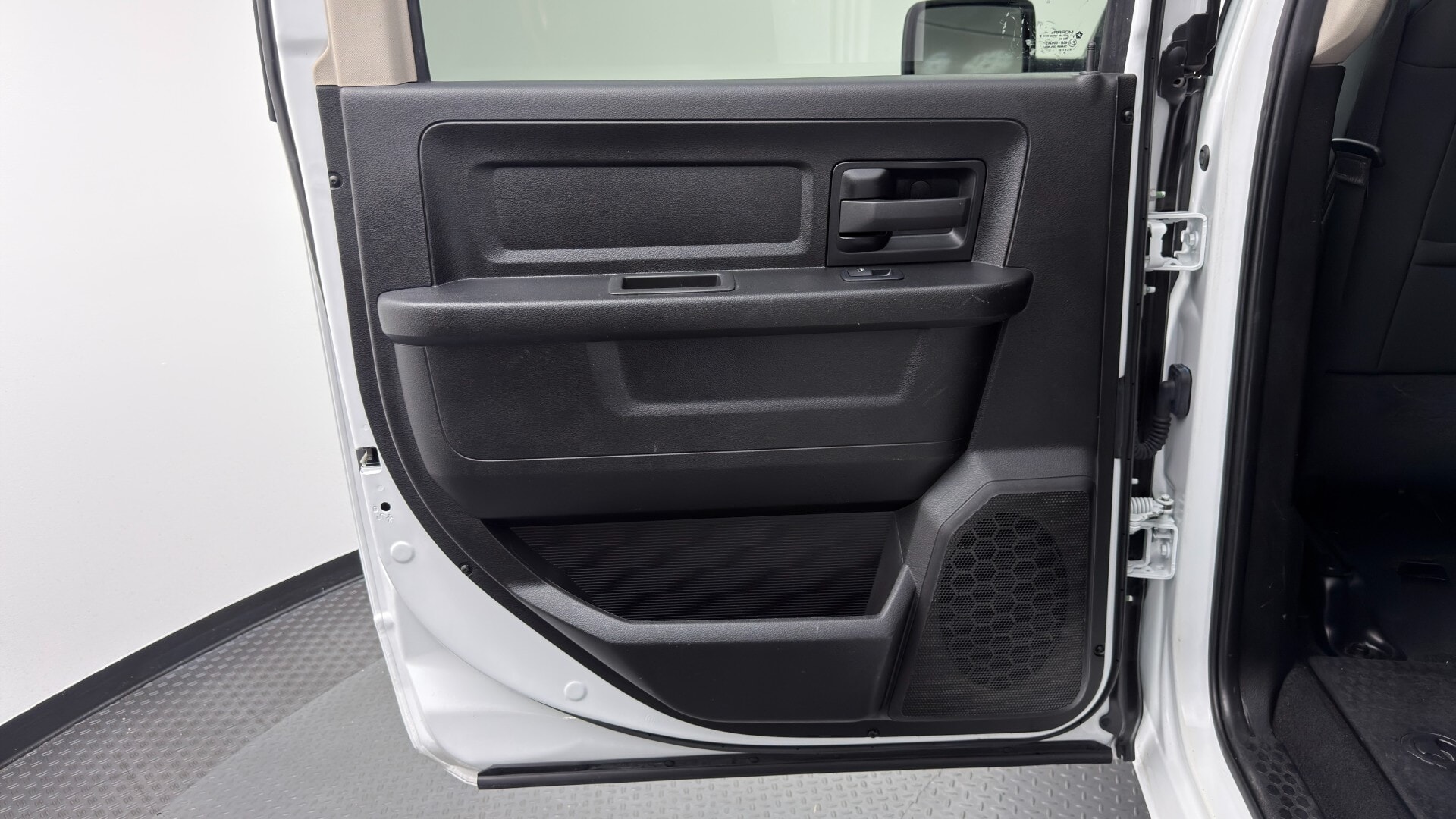 2022 RAM 1500 CLASSIC TRADESMAN photo 15