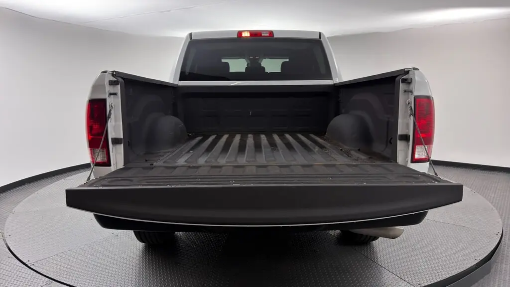 2022 RAM 1500 CLASSIC TRADESMAN photo 17