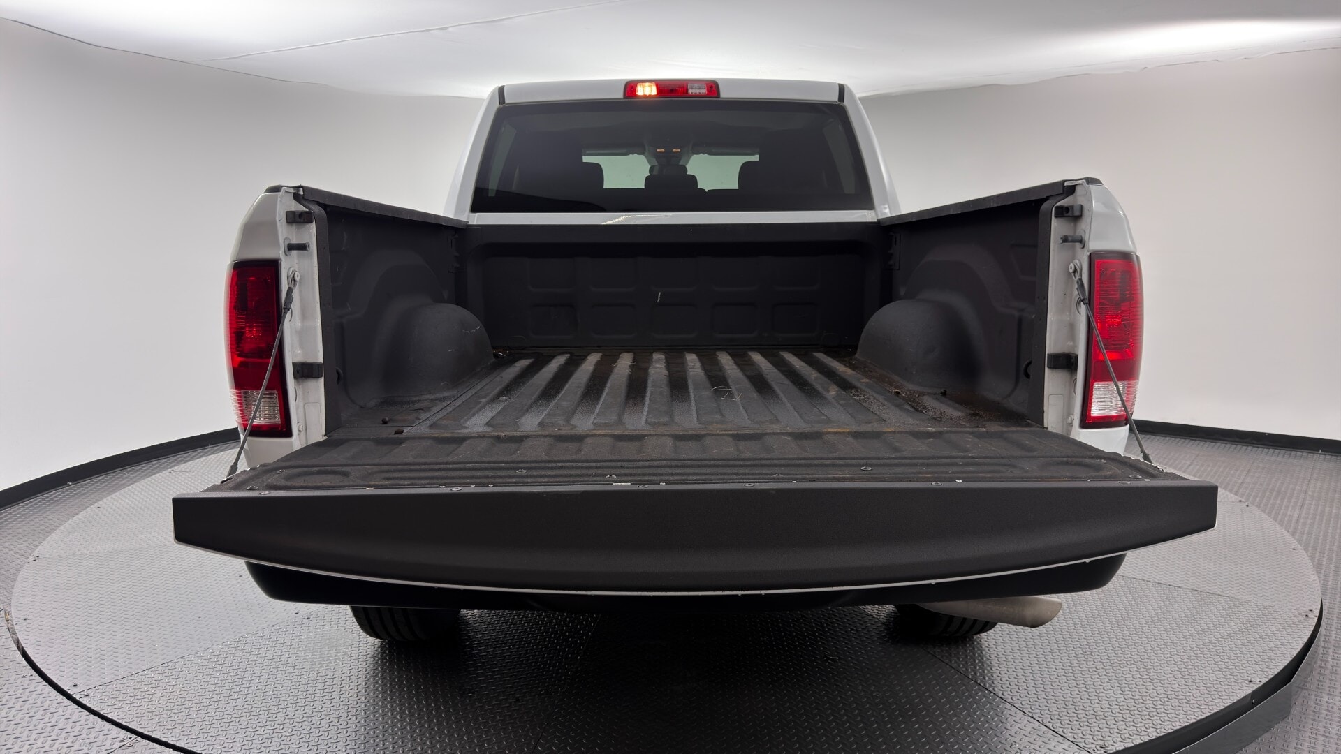2022 RAM 1500 CLASSIC TRADESMAN photo 17