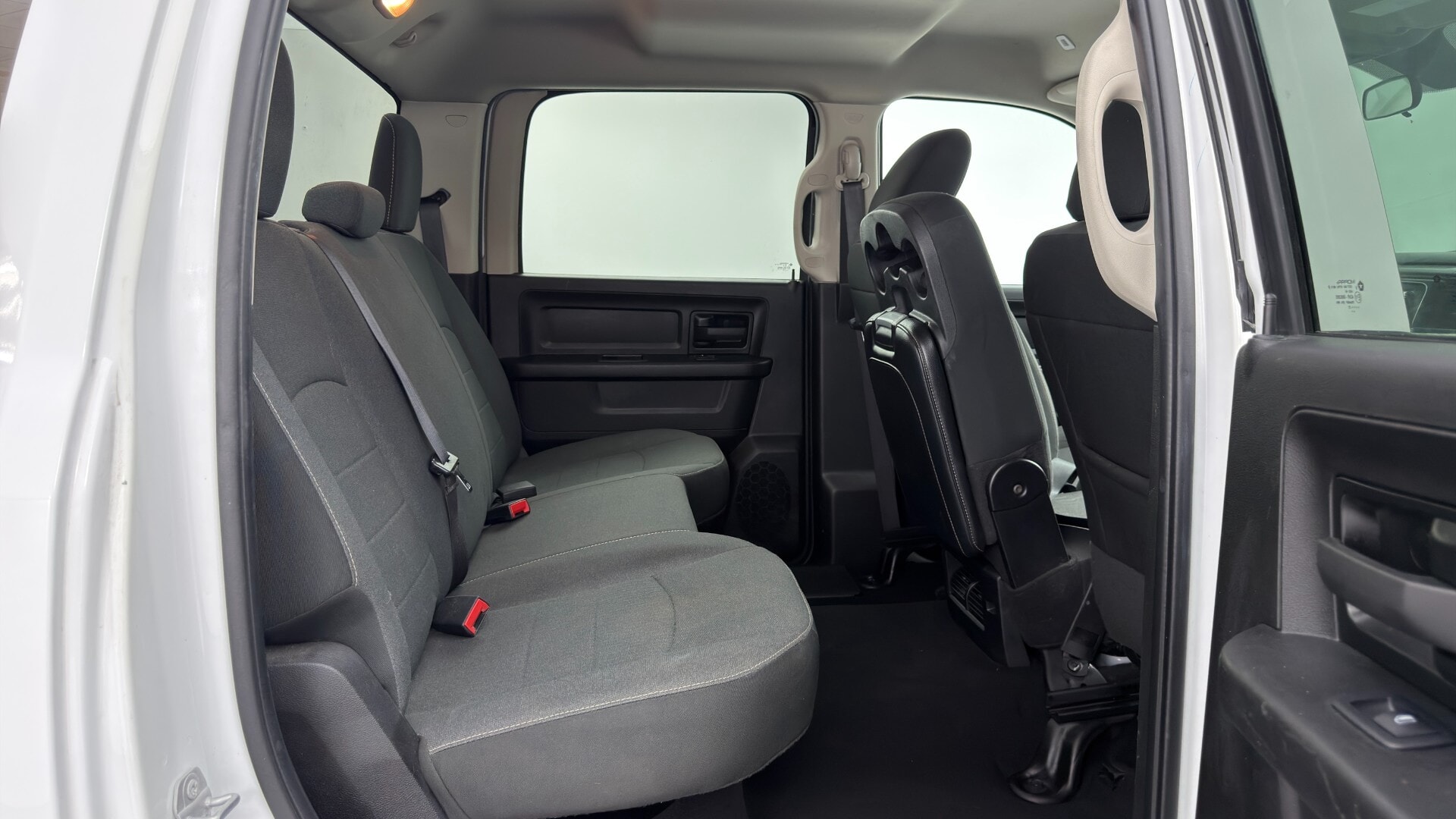 2022 RAM 1500 CLASSIC TRADESMAN photo 18