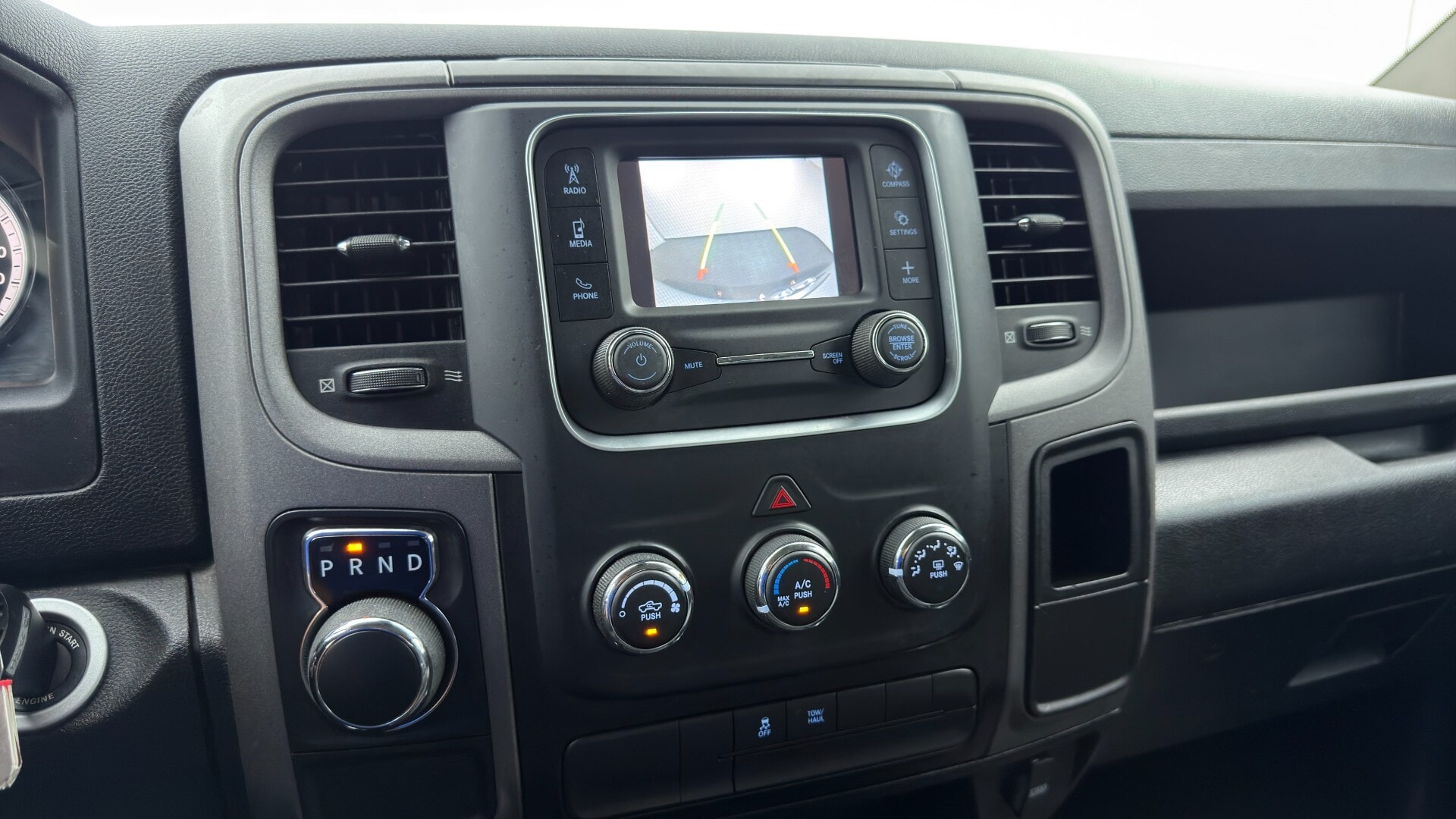 2022 RAM 1500 CLASSIC TRADESMAN photo 25
