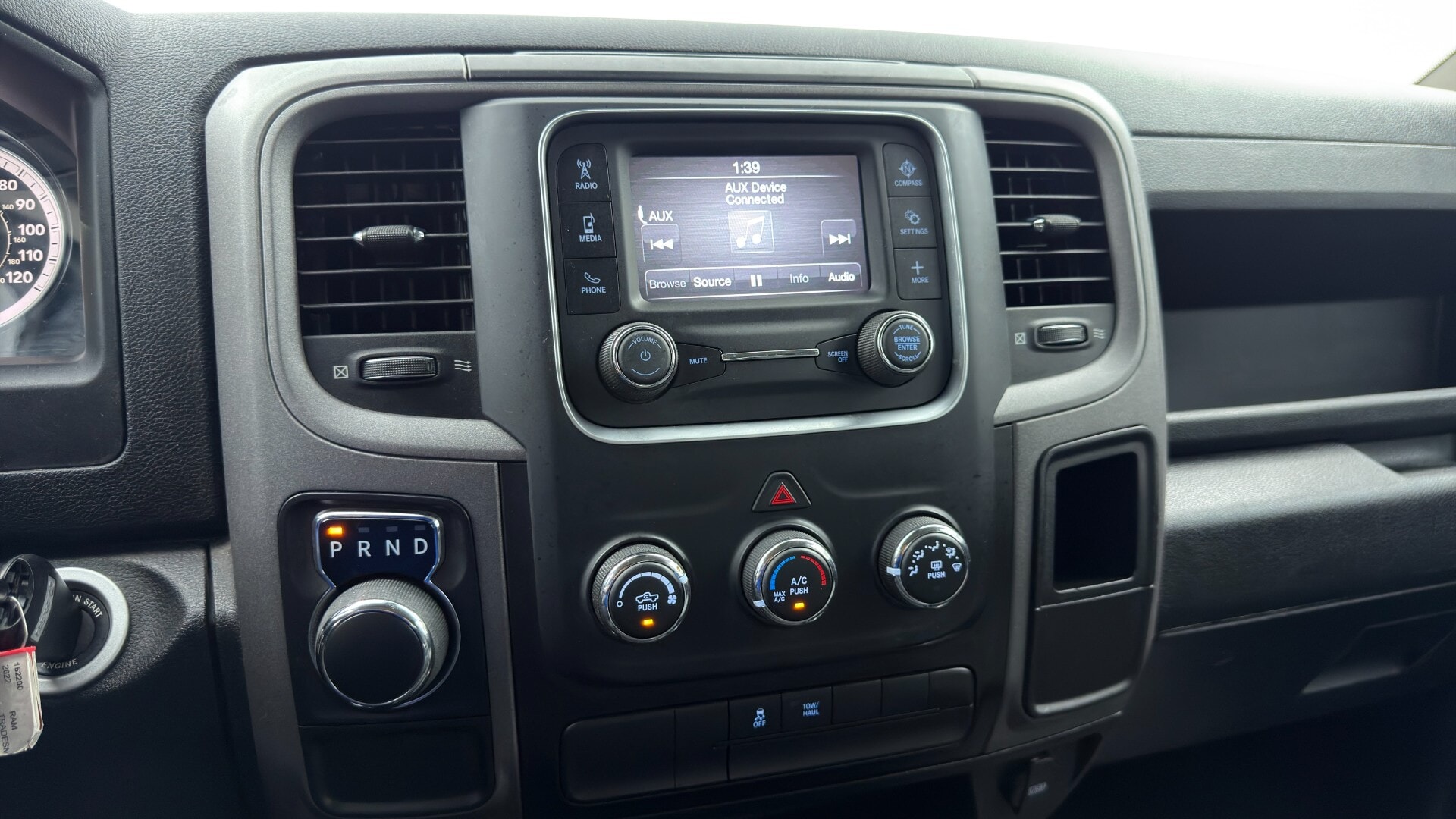 2022 RAM 1500 CLASSIC TRADESMAN photo 26