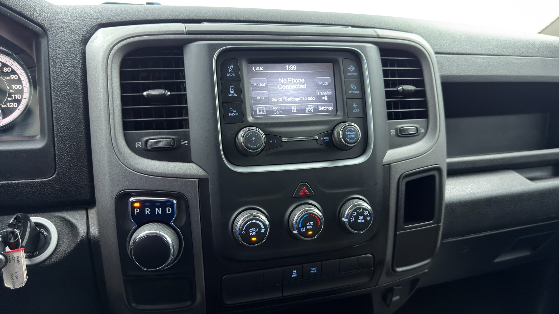 2022 RAM 1500 CLASSIC TRADESMAN photo 28