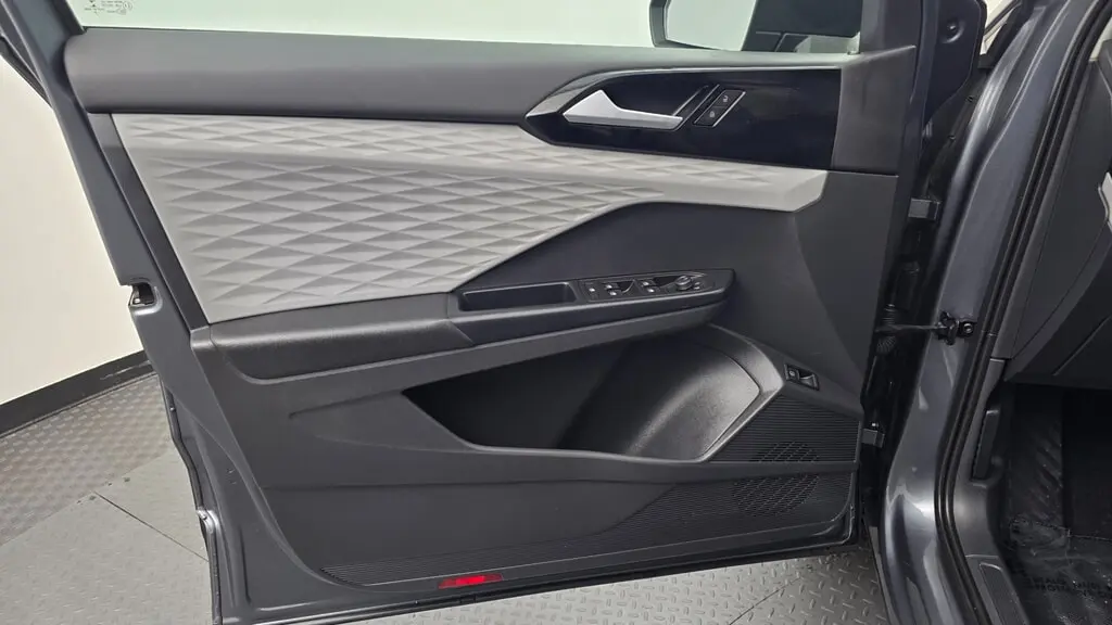 2022 VOLKSWAGEN TAOS S photo 12