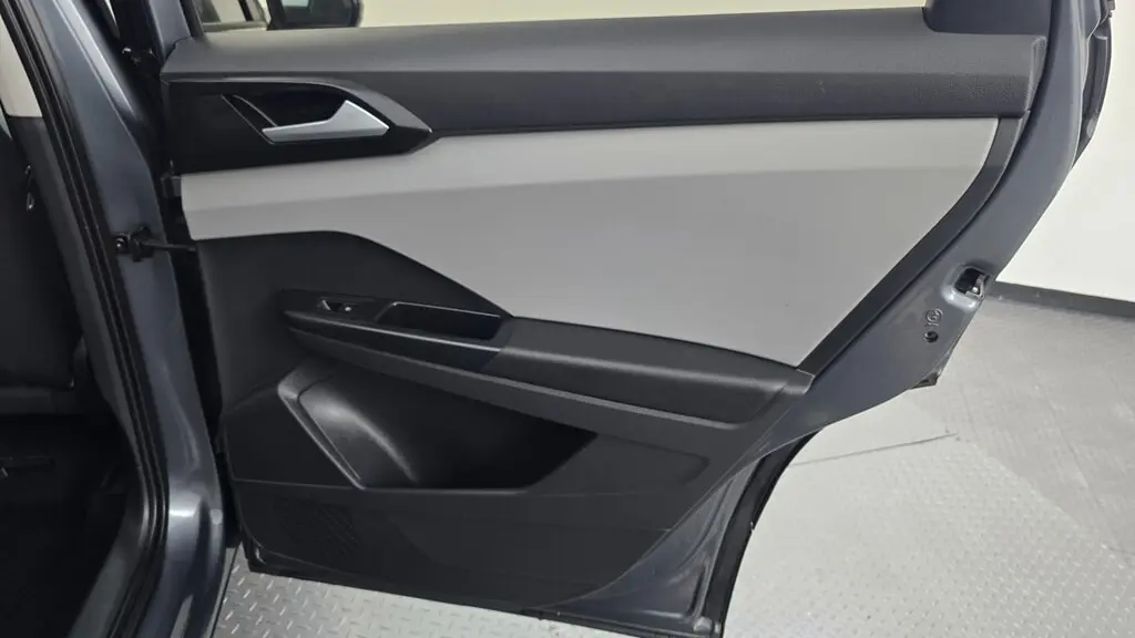 2022 VOLKSWAGEN TAOS S photo 20