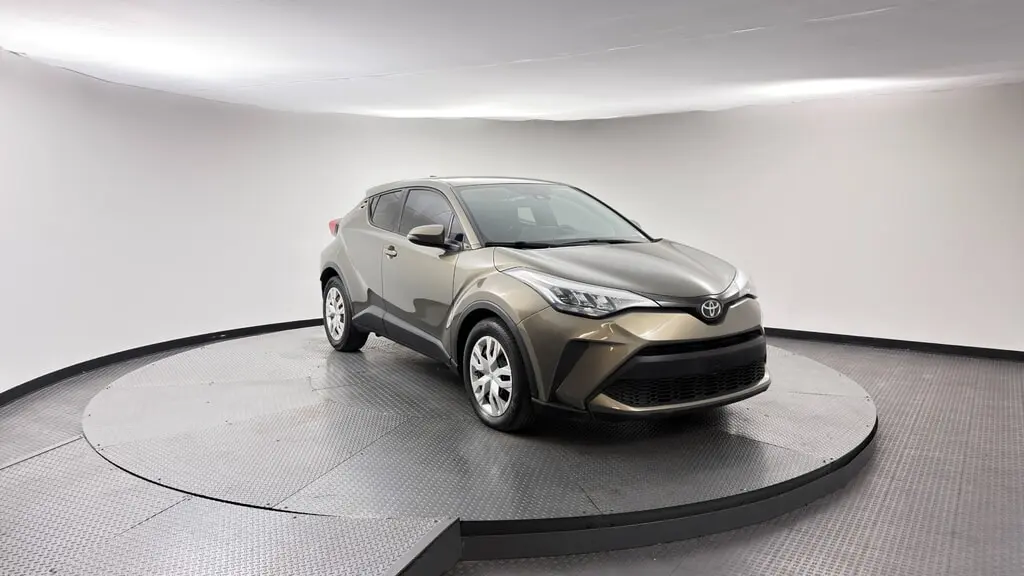 2021 TOYOTA C-HR LE photo 10
