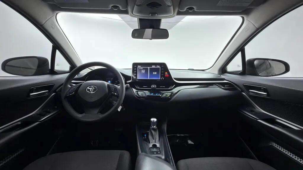 2021 TOYOTA C-HR LE photo 25