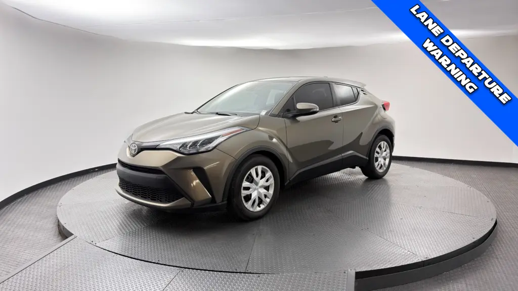 2021 TOYOTA C-HR LE photo 1