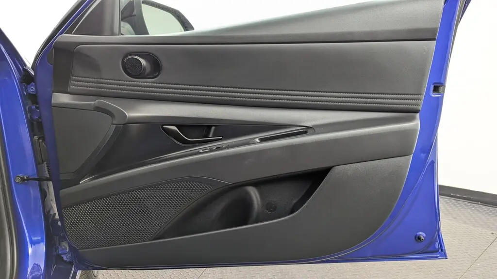2025 HYUNDAI ELANTRA SEL SPORT photo 18