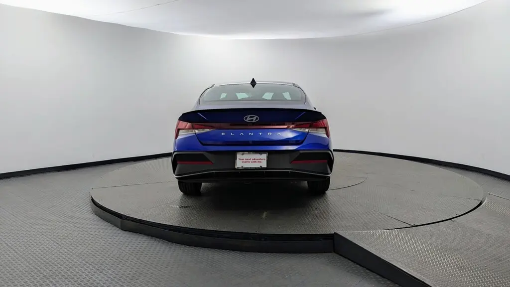 2025 HYUNDAI ELANTRA SEL SPORT photo 5