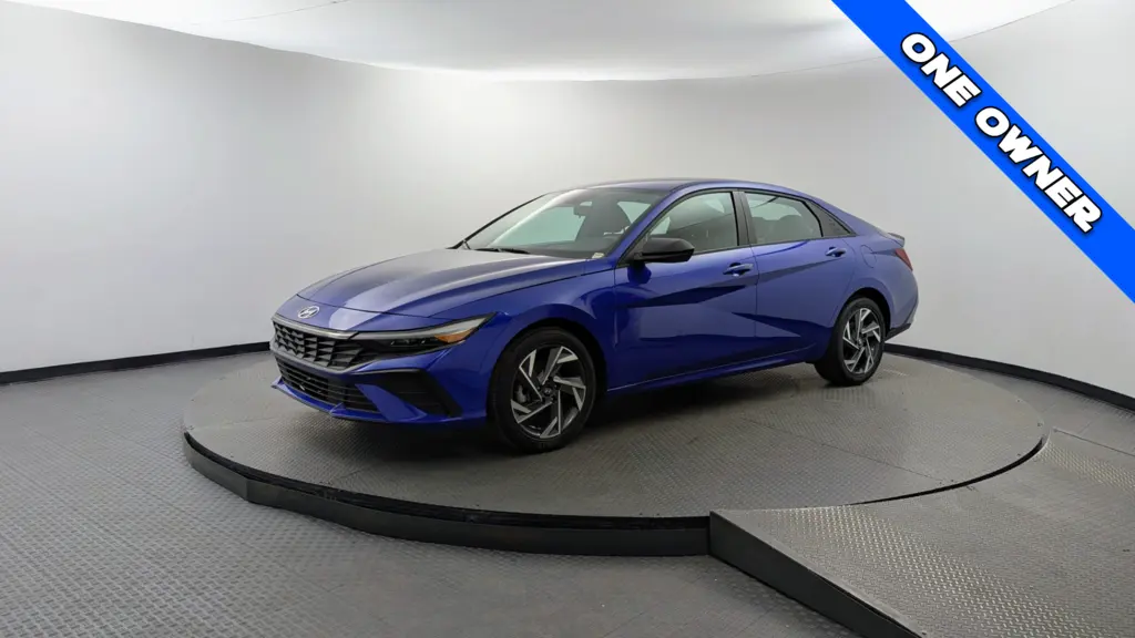 2025 HYUNDAI ELANTRA SEL SPORT photo 1