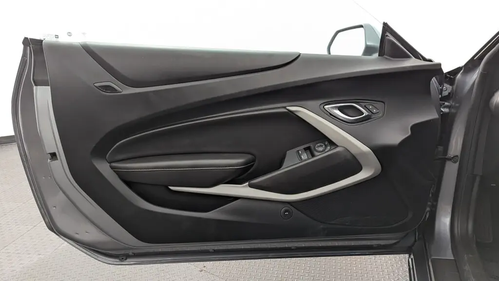 2019 CHEVROLET CAMARO 1LT photo 12