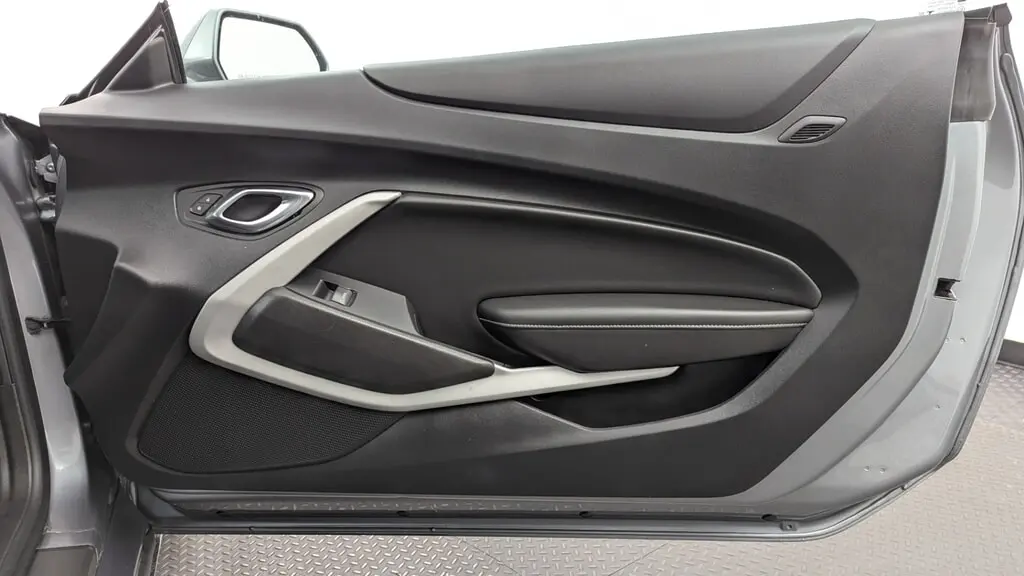 2019 CHEVROLET CAMARO 1LT photo 17